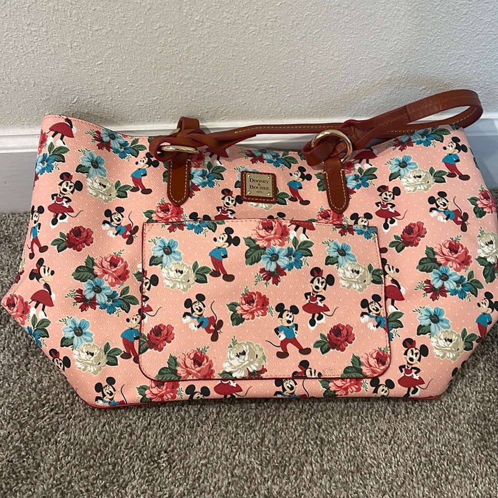 Disney flower and garden shoulder bag. Retired pattern.